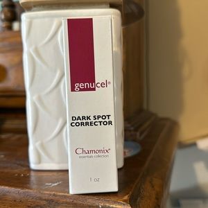 Genucel Dark Spot Corrector